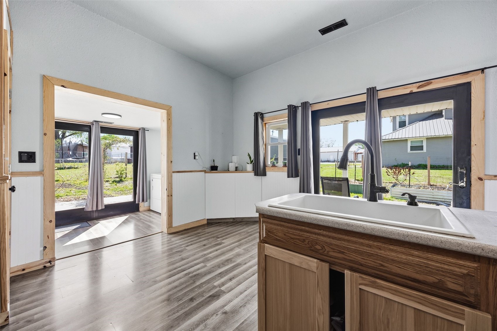 204 N Main Street Crawfordsville IA 52621