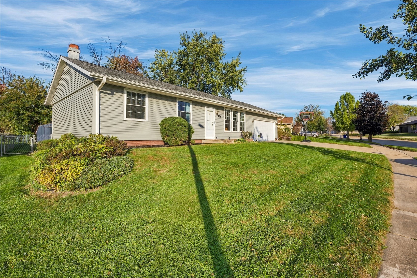 1516 Cottonwood Lane NE Cedar Rapids IA 52402