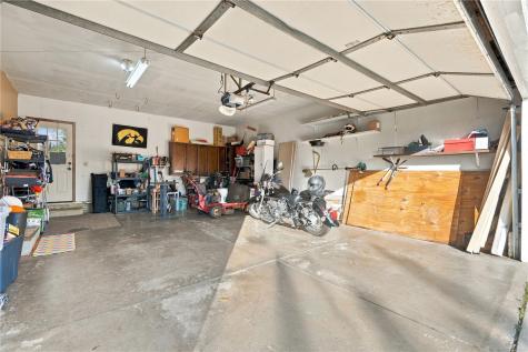 1516 Cottonwood Lane NE Cedar Rapids IA 52402