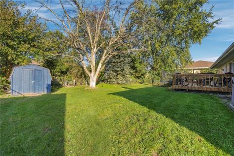 1516 Cottonwood Lane NE Cedar Rapids IA 52402