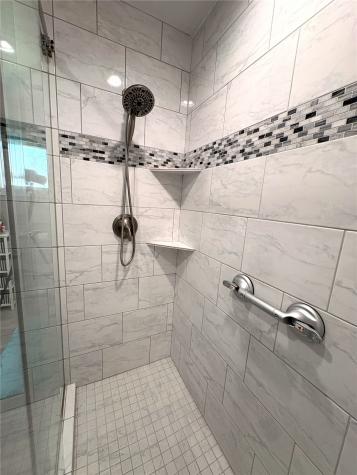 184 Carter Street NW Cedar Rapids IA 52405
