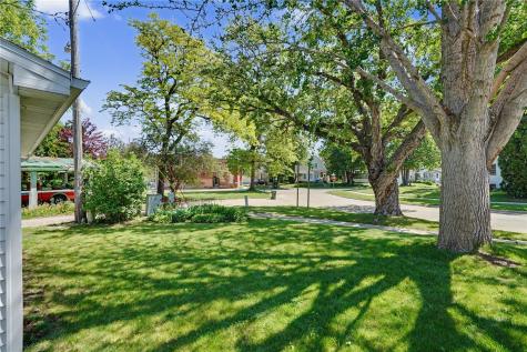 100 Home Park Boulevard Waterloo IA 50701