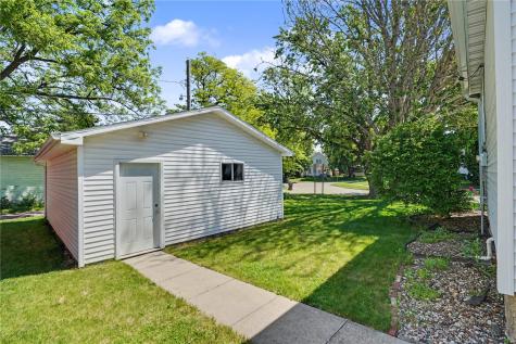 100 Home Park Boulevard Waterloo IA 50701