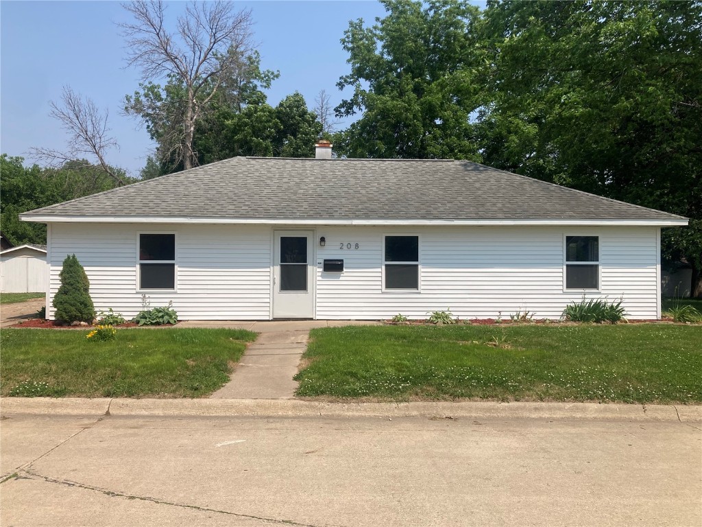 208 G Avenue Vinton IA 52349