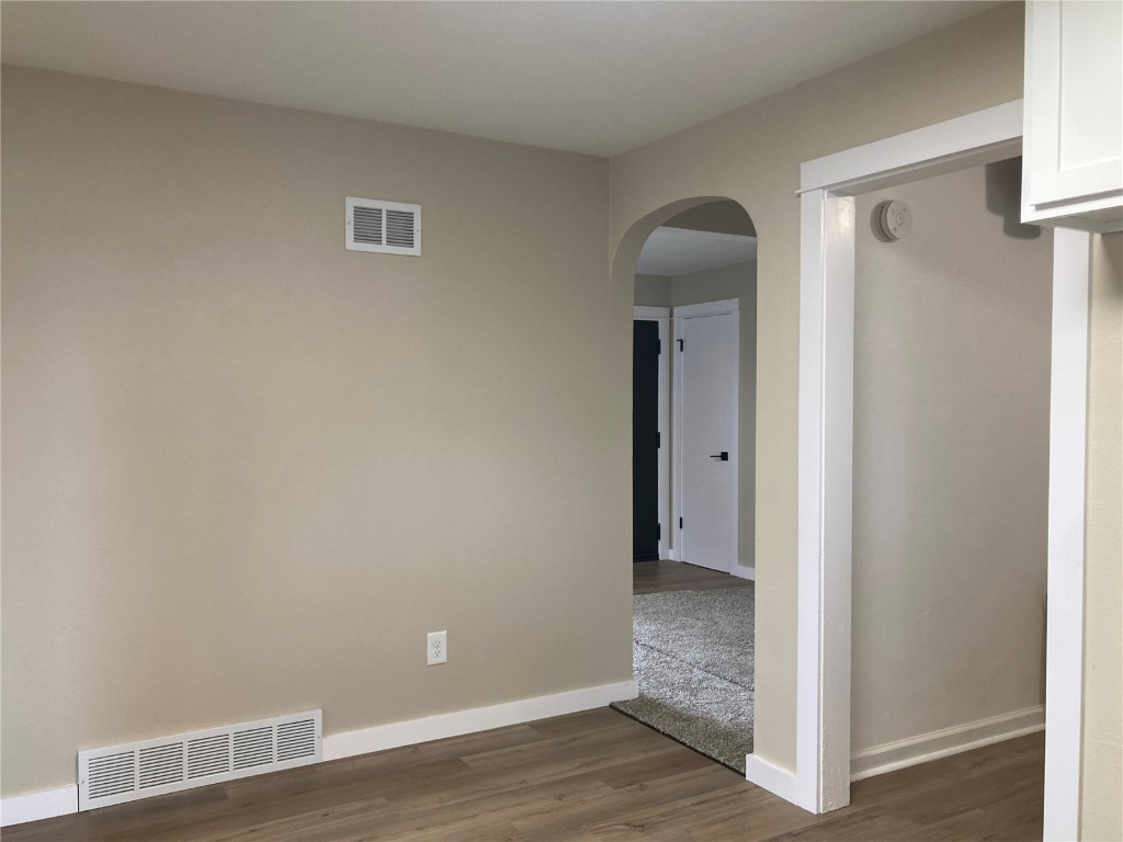 208 G Avenue Vinton IA 52349