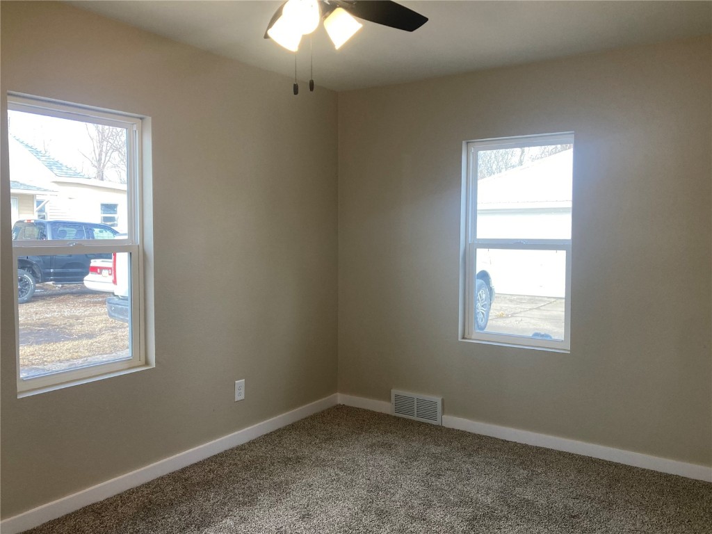 208 G Avenue Vinton IA 52349