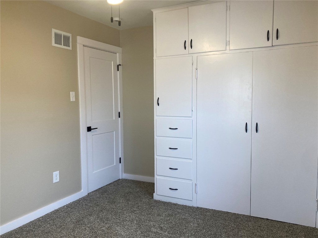 208 G Avenue Vinton IA 52349