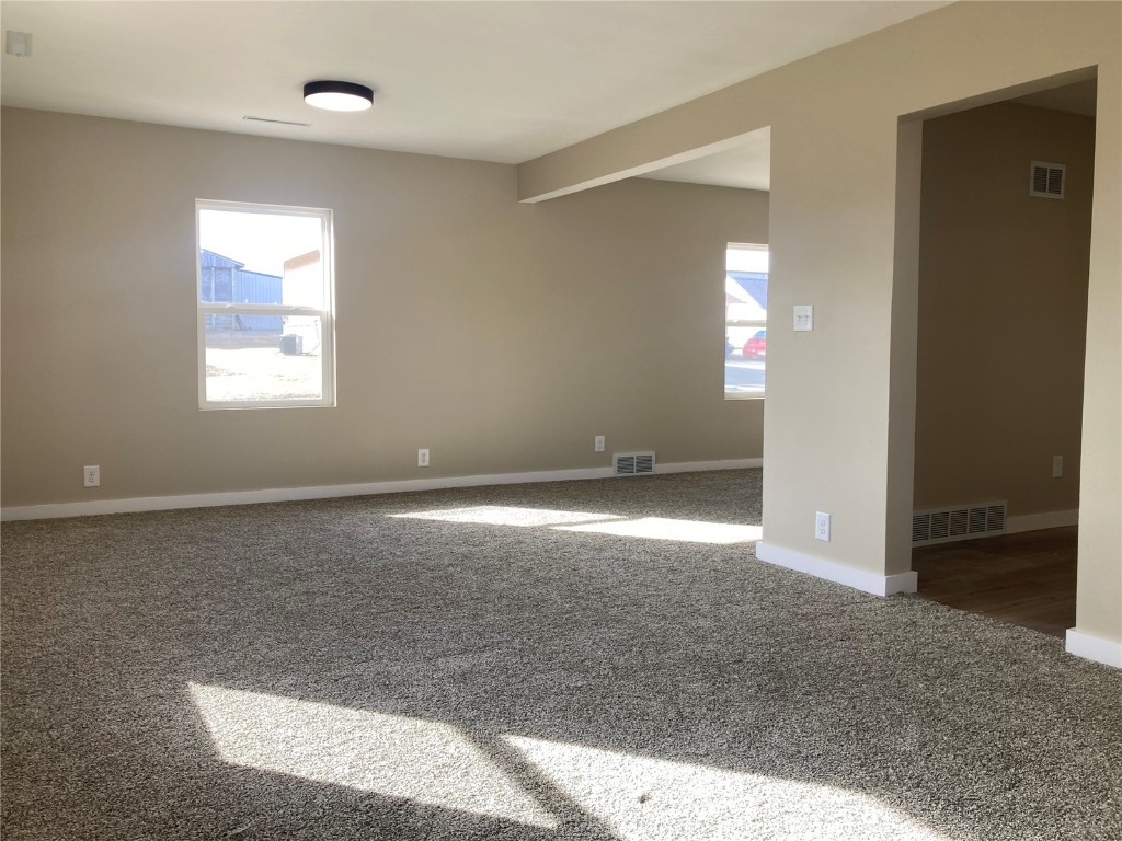 208 G Avenue Vinton IA 52349