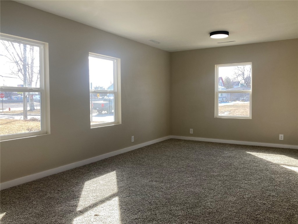208 G Avenue Vinton IA 52349