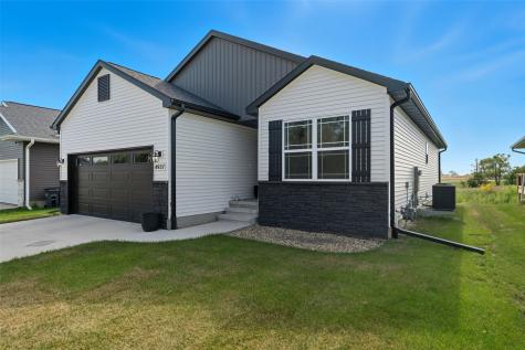 4937 Dostal Court SW Cedar Rapids IA 52404