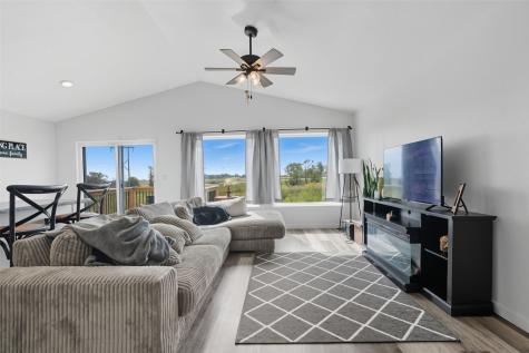 4937 Dostal Court SW Cedar Rapids IA 52404