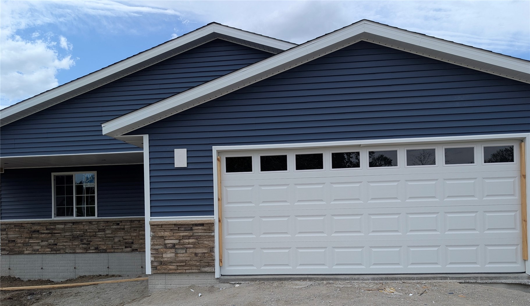 913 W 13th Vinton IA 52349