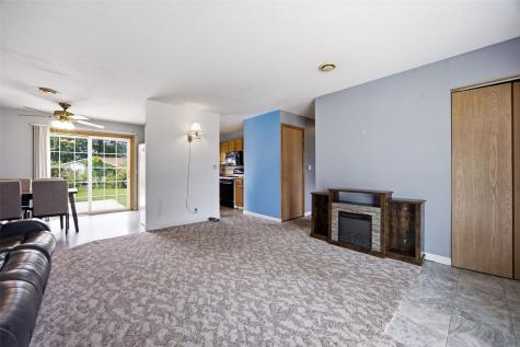 900 S 6th Street Marion IA 52302