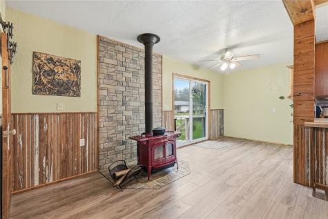 302 Park Avenue Rowley IA 52329