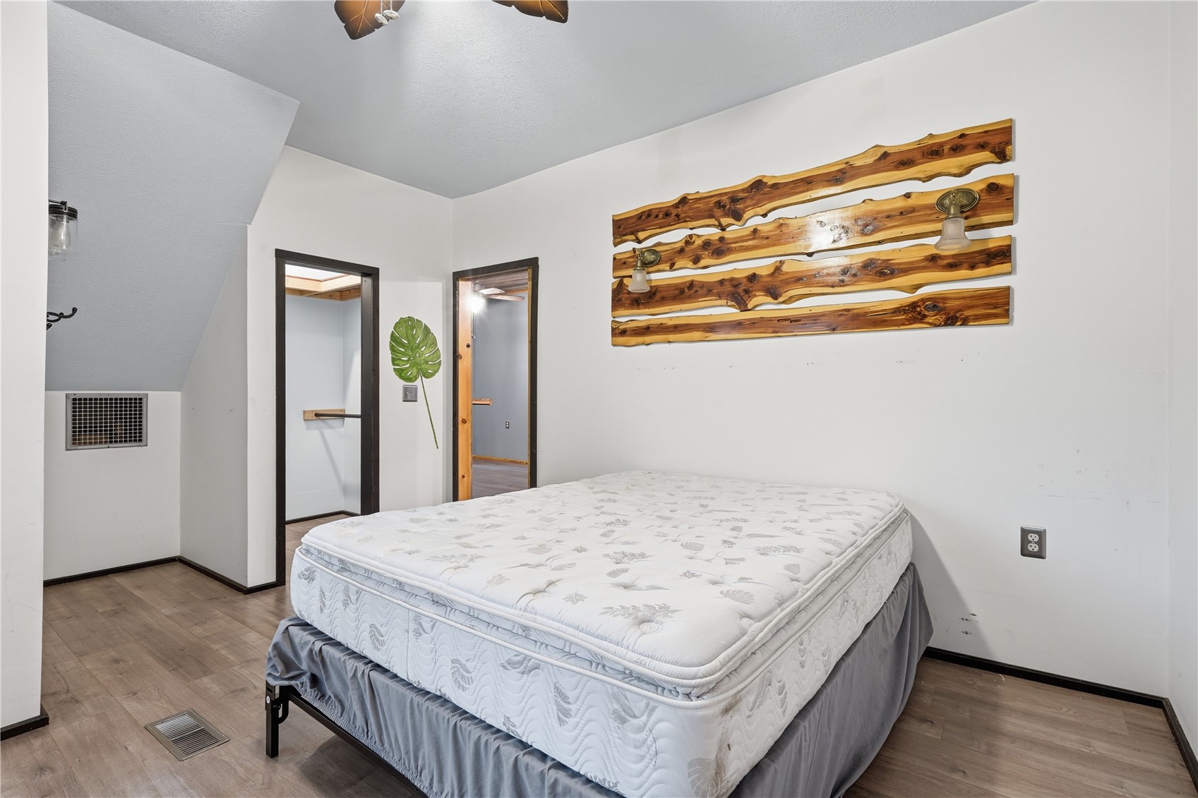302 Park Avenue Rowley IA 52329