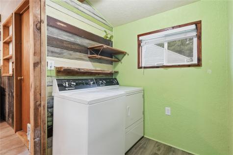 302 Park Avenue Rowley IA 52329