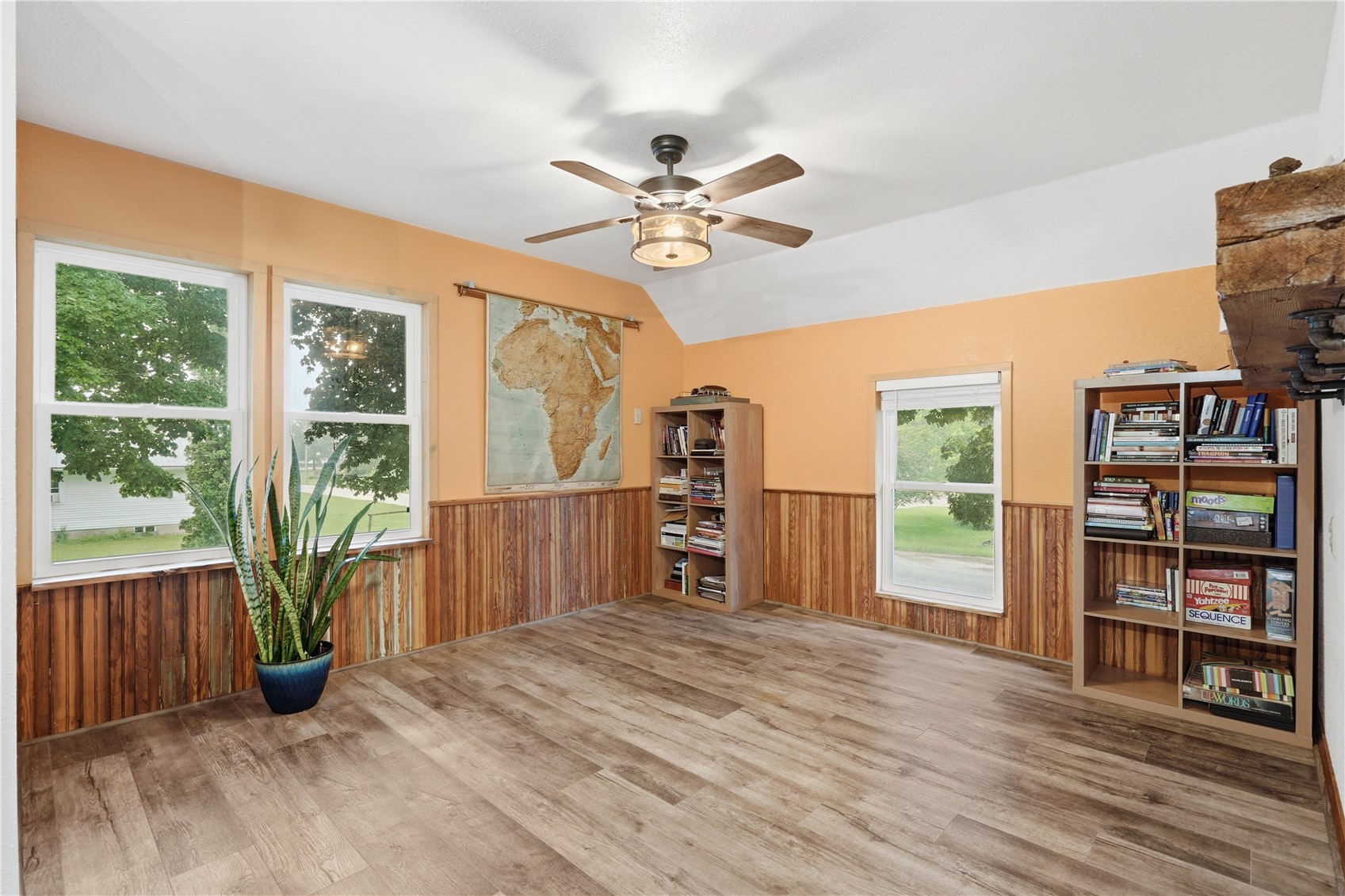302 Park Avenue Rowley IA 52329