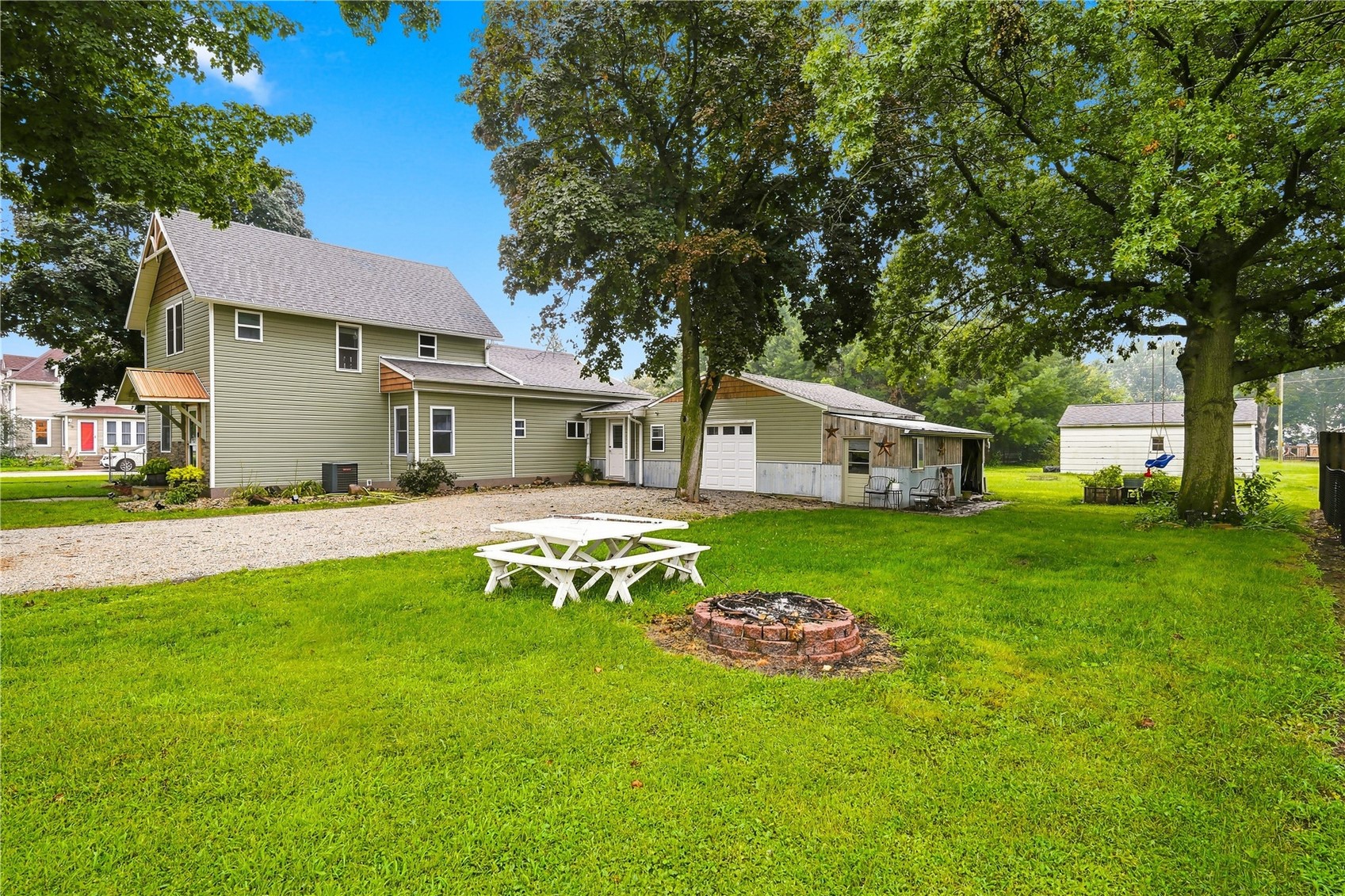 302 Park Avenue Rowley IA 52329