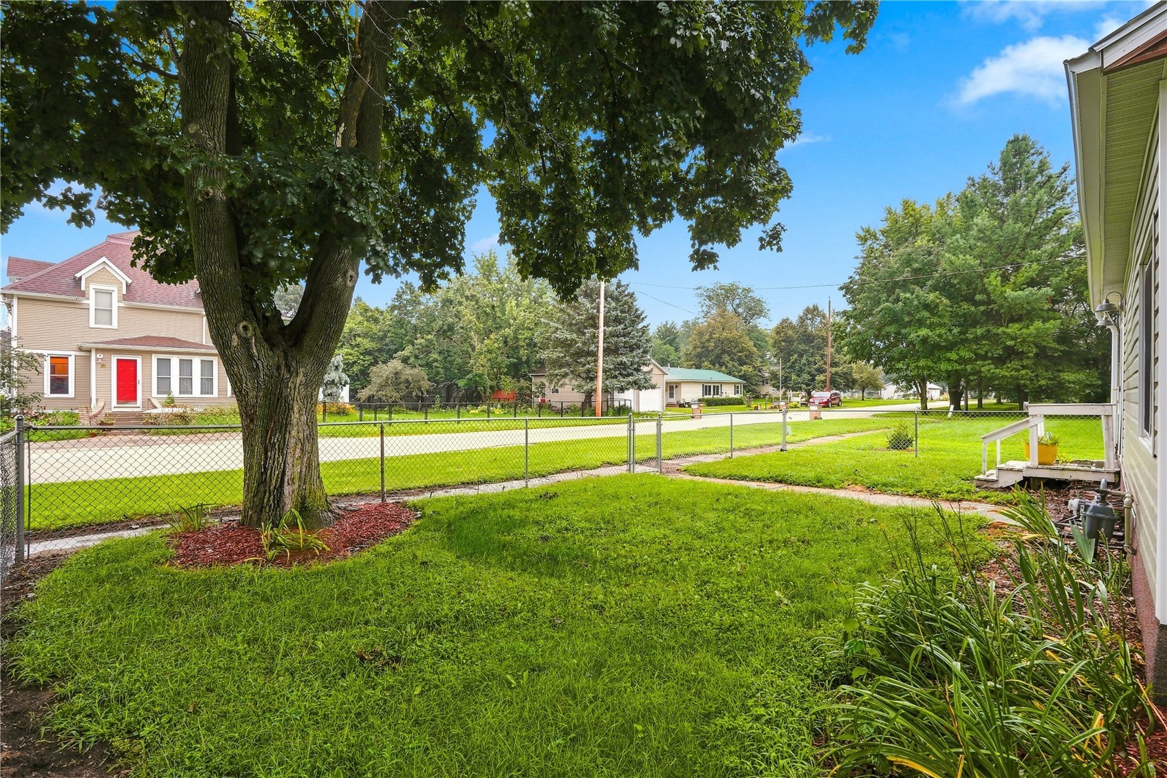 302 Park Avenue Rowley IA 52329