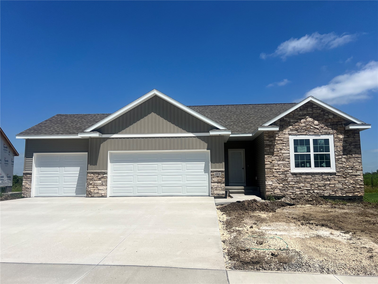 6818 Artesa Bell Drive Cedar Rapids IA 52404