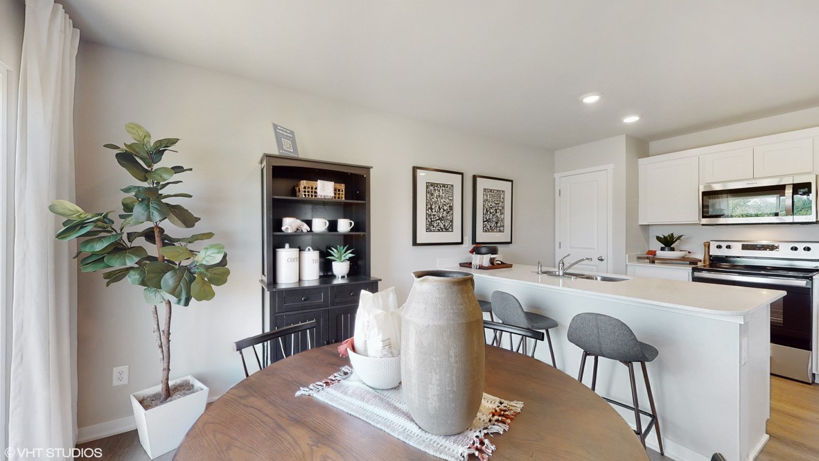 725 E Goldfinch Drive Tiffin IA 52340