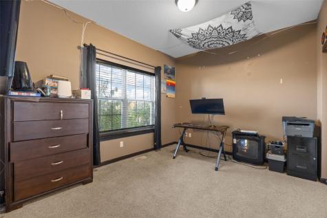 916 Blue Stone Street NW Cedar Rapids IA 52405