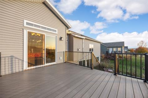 916 Blue Stone Street NW Cedar Rapids IA 52405