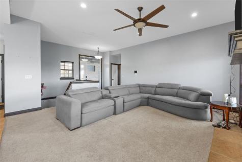 916 Blue Stone Street NW Cedar Rapids IA 52405