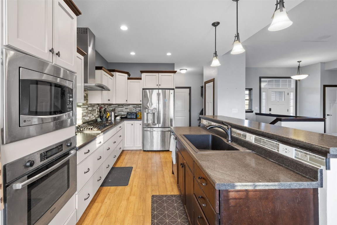 916 Blue Stone Street NW Cedar Rapids IA 52405