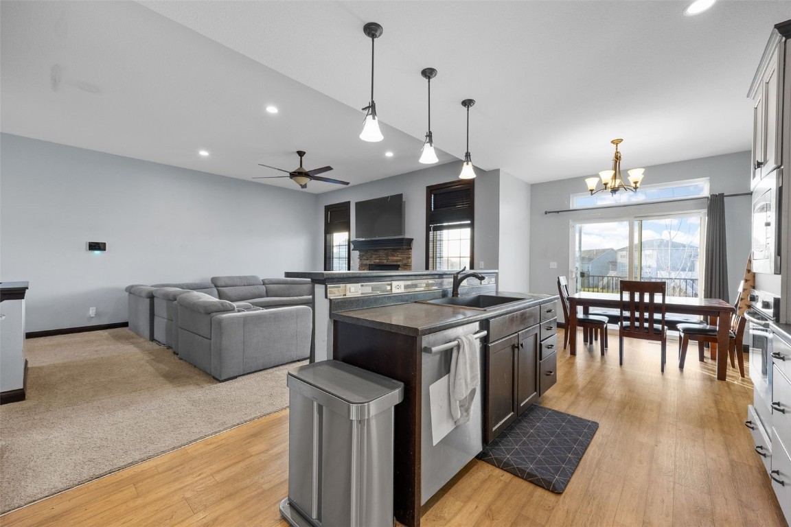 916 Blue Stone Street NW Cedar Rapids IA 52405