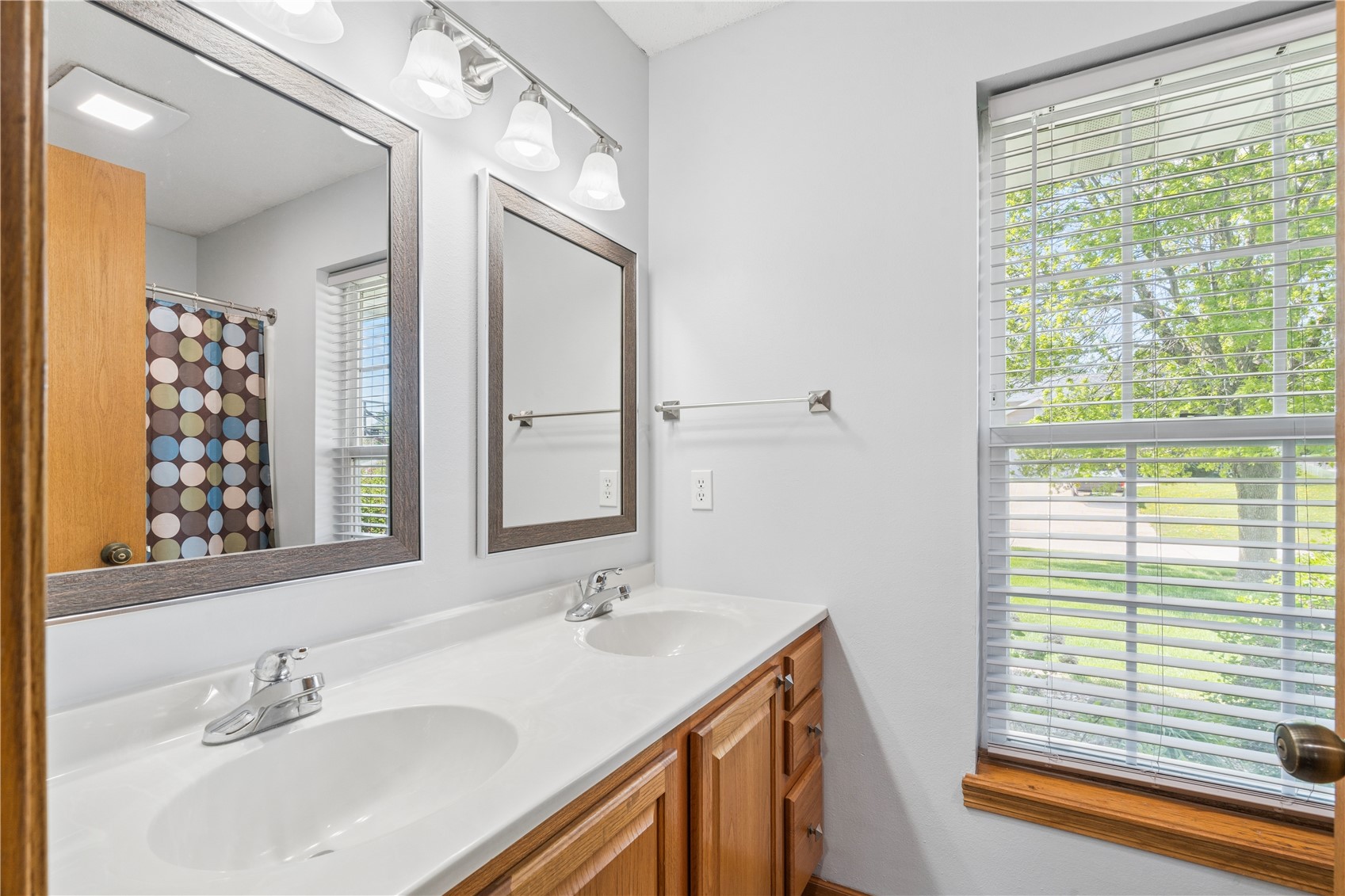 130 Orchard Street SW Swisher IA 52338