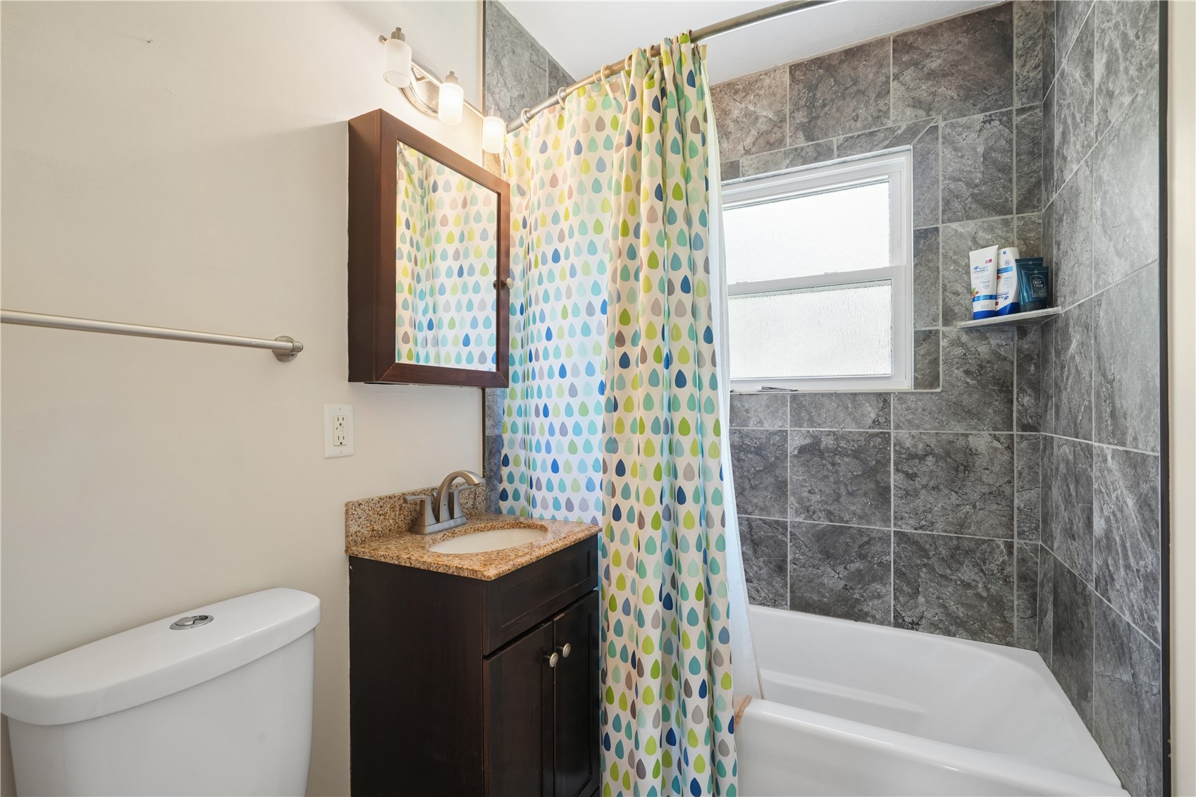 5240 Harbet Avenue NW Cedar Rapids IA 52405