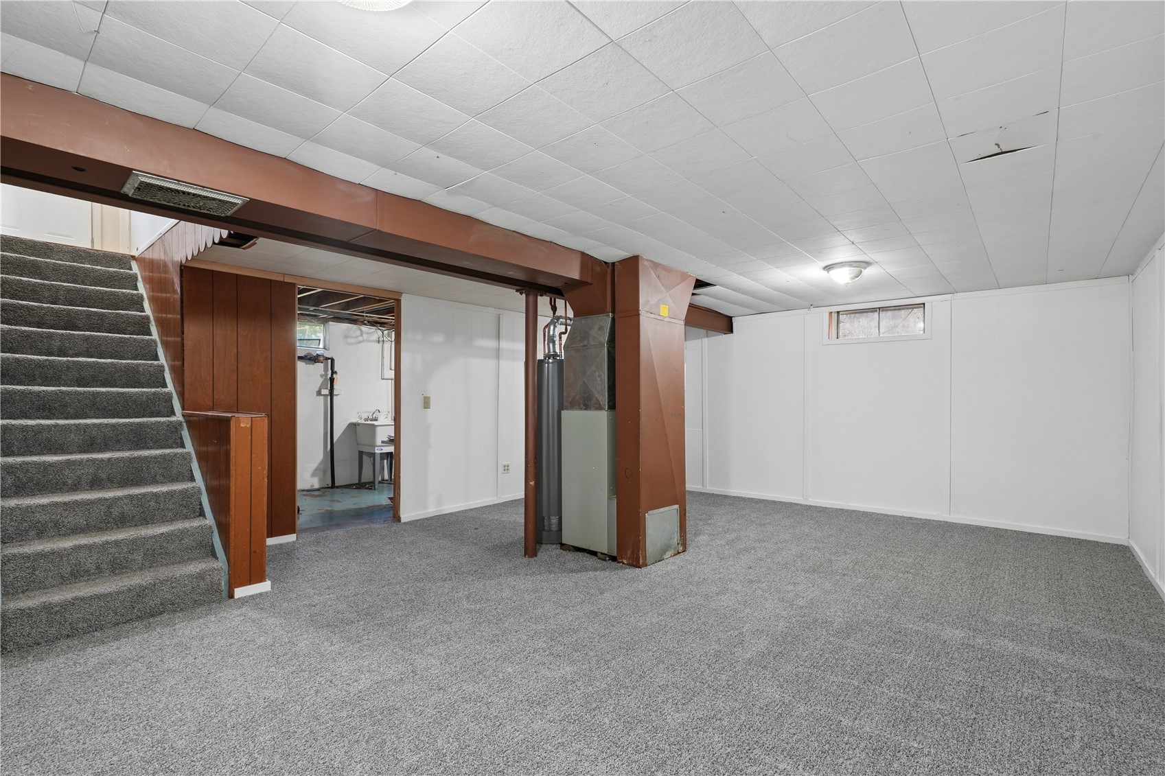 5240 Harbet Avenue NW Cedar Rapids IA 52405
