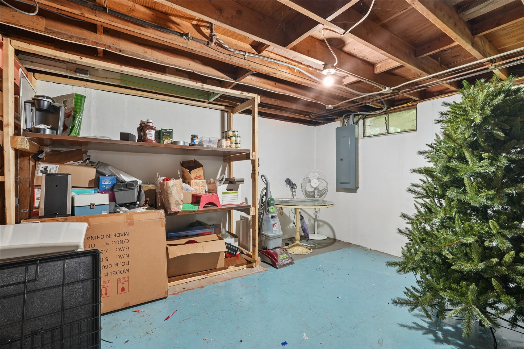 5240 Harbet Avenue NW Cedar Rapids IA 52405