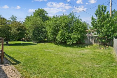5240 Harbet Avenue NW Cedar Rapids IA 52405