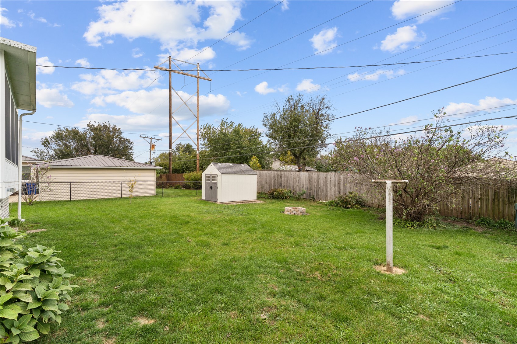 709 Jacolyn Drive NW Cedar Rapids IA 52405