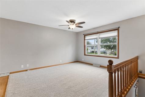 709 Jacolyn Drive NW Cedar Rapids IA 52405