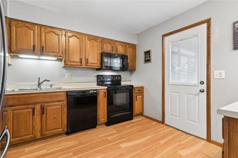 709 Jacolyn Drive NW Cedar Rapids IA 52405