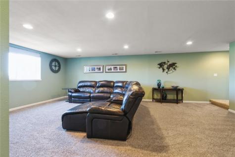 6109 Ridgewood Meadows Lane NE Cedar Rapids IA 52411