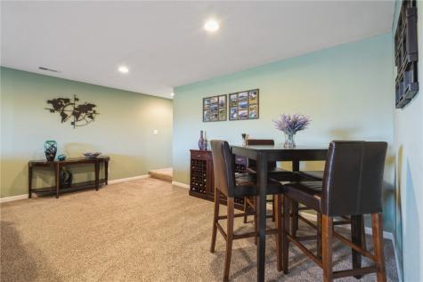 6109 Ridgewood Meadows Lane NE Cedar Rapids IA 52411