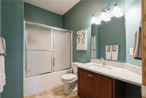 6109 Ridgewood Meadows Lane NE Cedar Rapids IA 52411