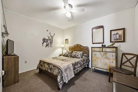 5051 22nd Avenue Lane Mt Auburn IA 52313