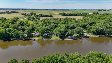 5051 22nd Avenue Lane Mt Auburn IA 52313