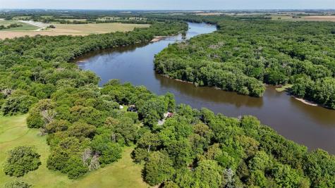 5051 22nd Avenue Lane Mt Auburn IA 52313