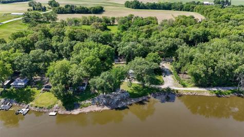 5051 22nd Avenue Lane Mt Auburn IA 52313