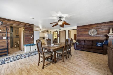 5051 22nd Avenue Lane Mt Auburn IA 52313