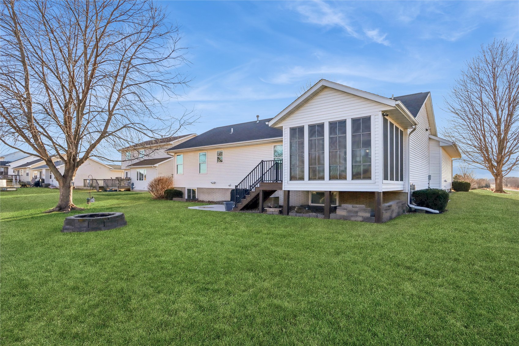 1260 Sunrise Drive Ely IA 52227