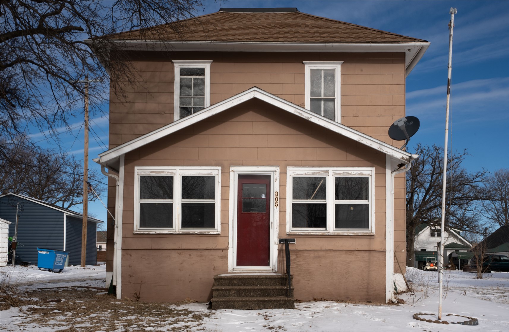 305 Park Street IA 50669