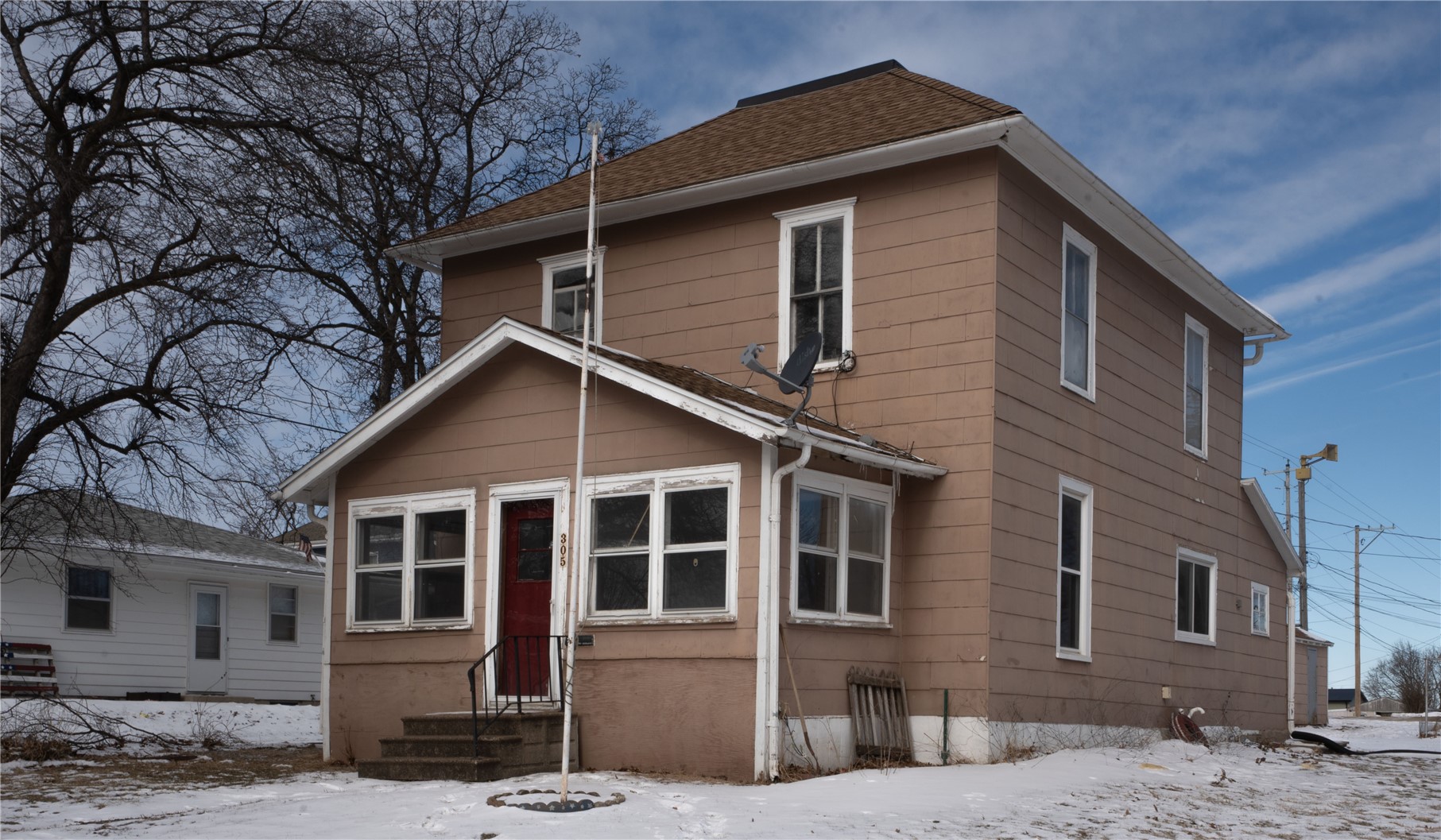 305 Park Street IA 50669
