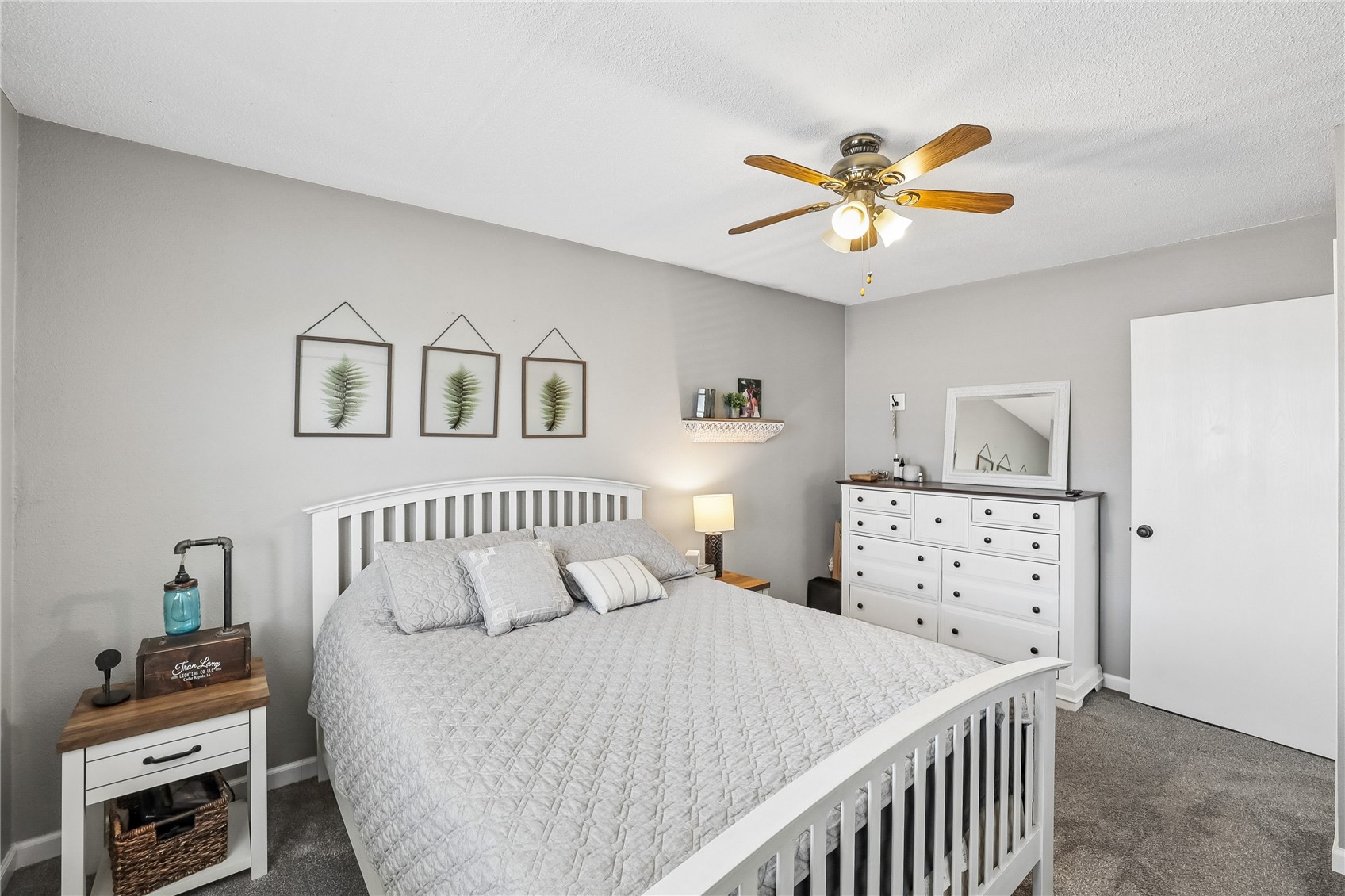 201 Oak Avenue Urbana IA 52345